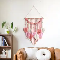 Mc star Macramé wanddecoratie, wandtapijt, decoratie met houten kralen en bladeren. Macramé wanddecoratie met bladeren, geschikt voor boho-decoratie, woonkamer, feestdecoraties, in roze