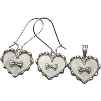Fashion Jewelry oorbellen met hanger hart.