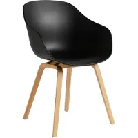 HAY Stoel AAC222 Water-Based Lacquered Oak Base Standard Glider Black 2.0 Shell