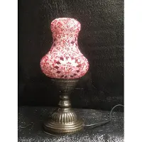 Halay Handgemaakte Turkse tafellamp in de vorm van een gloeilamp, met rood licht en een rozenmotief, een oosterse decoratieve lamp