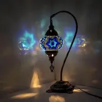 Halay Handgemaakte Turkse lamp, oosters boogmodel 45, met een blauwe mozaïekglasknobbel