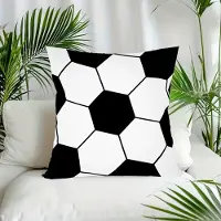 Catherine Lansfield Kussenhoes met rits / sierkussen hoes voetbal patroon in wit met zwart (football hexagon) fluweelzacht, 45 x 45 cm
