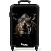 NoBoringSuitcases.com - Handbagage koffer lichtgewicht - Reiskoffer trolley - Neushoorn vooraanzicht op zwarte achtergrond - Rolkoffer met wieltjes - Past binnen 55x40x20 en 55x35x25