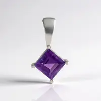 Cavill - Zilveren Hanger met Marokkaanse Amethist 0,91 ct Carré Slijpsel - 925 Sterling Zilver Geplatineerd - Elegant Paars Sieraad - Maat 17x10 mm