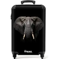 NoBoringSuitcases.com - Handbagage koffer lichtgewicht - Reiskoffer trolley - Olifant vooraanzicht op zwarte achtergrond - Rolkoffer met wieltjes - Past binnen 55x40x20 en 55x35x25