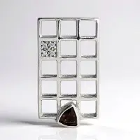 Cavill - Zilveren Hanger - 925 Sterling Zilver - Rode Trilliant Zirkoon 0,59 ct & Zirkonia 0,05 ct - Geometrisch Modern Design 28x16 mm