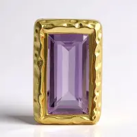 Cavill - Vergulde Zilveren Hanger - 925 Sterling Zilver - 2,22 ct Lavendel Amethist Baguette - Elegant en Tijdloos - 15x10 mm