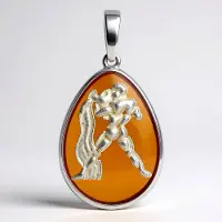 Cavill - Zilveren hanger - 925 Sterling zilver - 3,25 ct Baltische barnsteen peervormige cabochon - Uniek Waterman sterrenbeeld sieraad - 36x18 mm