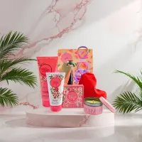 Maja Cadeauset Rose Love Liefde & Thee - Love Rose Soap 100g - Love Rose Shower Gel 200ml - Love Rose Hand Cream 80ml - Kersepittje Klein Hartje Rood