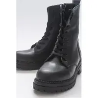 Prologue Singa Boot