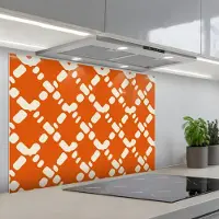 KitchenYeah Spatscherm 80x55 cm - Zelfklevende achterwand Oranje - Ruitpatroon - Wit - Keuken muurbeschermer - Spatwand fornuis
