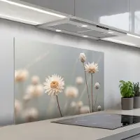 KitchenYeah Spatscherm 100x65 cm - Zelfklevende achterwand Strobloemen - Wit - Daglicht - Keuken muurbeschermer - Spatwand fornuis