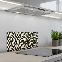 KitchenYeah Spatscherm 70x30 cm - Zelfklevende achterwand Zebra - Print - Klassiek - Zwart - Keuken muurbeschermer - Spatwand fornuis