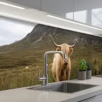 KitchenYeah Keuken achterwand 400x80 cm - Spatscherm zelfklevend Schotse hooglander - Bergen - Grasveld - Muurbeschermer - Spatwand fornuis