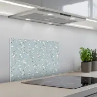 KitchenYeah Spatscherm 60x40 cm - Zelfklevende achterwand Klassiek - Bloemen - Blauw - Keuken muurbeschermer - Spatwand fornuis