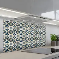 KitchenYeah Spatscherm 120x60 cm - Zelfklevende achterwand Tegel - Patroon - Blauw - Beige - Keuken muurbeschermer - Spatwand fornuis