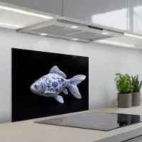 KitchenYeah Spatscherm 70x55 cm - Zelfklevende achterwand Porselein - Goudvis - Delfts - Blauw - Keuken muurbeschermer - Spatwand fornuis