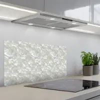 KitchenYeah Spatscherm 80x40 cm - Zelfklevende achterwand Parelmoerglans - Wit - Schelp - Keuken muurbeschermer - Spatwand fornuis