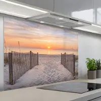KitchenYeah Spatscherm 120x80 cm - Zelfklevende achterwand Zonsondergang - Strand - Zand - Keuken muurbeschermer - Spatwand fornuis