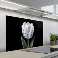 KitchenYeah Spatscherm 100x65 cm - Zelfklevende achterwand Tulp - Patroon - Blauw - Keuken muurbeschermer - Spatwand fornuis