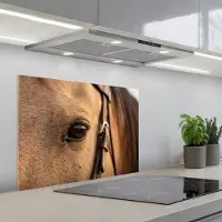 KitchenYeah Spatscherm 70x55 cm - Zelfklevende achterwand Paard - Oog - Bruin - Keuken muurbeschermer - Spatwand fornuis