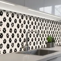 KitchenYeah Keuken achterwand 450x60 cm - Spatscherm zelfklevend Grafisch - Madeliefjes - Zwart - Beige - Muurbeschermer - Spatwand fornuis