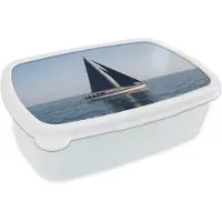 MuchoWow Broodtrommel Wit - Lunchbox Zeilboot - Zee - Blauw - Brooddoos 18x12x6 cm - Brood lunch box - Broodtrommels voor kinderen en volwassenen