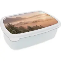 MuchoWow Broodtrommel Wit - Lunchbox Zonlicht - Mist - Bergen - Bomen - Brooddoos 18x12x6 cm - Brood lunch box - Broodtrommels voor kinderen en volwassenen