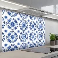 KitchenYeah Spatscherm 120x80 cm - Zelfklevende achterwand Sierborden - Bloemen - Blauw - Keuken muurbeschermer - Spatwand fornuis