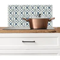KitchenYeah Spatscherm keuken 70x30 cm - Kookplaat achterwand Grafisch - Tegel - Blauw - Muurbeschermer - Spatwand fornuis - Hoogwaardig aluminium