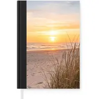 MuchoWow Notitieboek - Schrijfboek - Zonsondergang - Duinen - Zee - Notitieboekje klein - A5 formaat - Schrijfblok