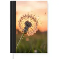 MuchoWow Notitieboek - Schrijfboek - Paardenbloem - Zonsondergang - Veld - Notitieboekje klein - A5 formaat - Schrijfblok