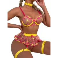 ITImport Mooie set damesondergoed: BH, rok, slip met beenlussen, string, maat S
