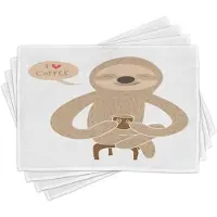 Abakuhaus Lachende placematten, koffieliefhebbende luiaard met mok, digitaaldruk, antislipstof, tafeldecoratie voor in de keuken, tan karamel