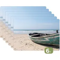 KitchenYeah Placemats - 6 stuks - 45x30 cm - Placemat kunststof - Boot - Zandstrand - Zee - Borden onderleggers - Decoratie voor op tafel - Keuken tafeldecoratie accessoires - Vinyl onderlegger - Tafelversiering