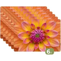 KitchenYeah Placemats - 6 stuks - 45x30 cm - Placemat kunststof - Dahlia - Bloem - Oranje - Borden onderleggers - Decoratie voor op tafel - Keuken tafeldecoratie accessoires - Vinyl onderlegger - Tafelversiering
