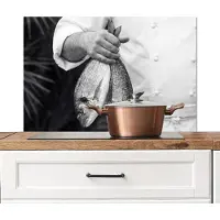 KitchenYeah Spatscherm keuken 90x60 cm - Kookplaat achterwand Vissen - Chef - Zwart - Wit - Muurbeschermer - Spatwand fornuis - Hoogwaardig aluminium