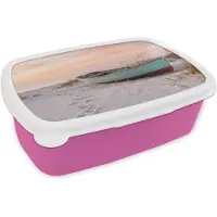 MuchoWow Broodtrommel Roze - Lunchbox Rustiek - Roeiboot - Zandstrand - Brooddoos 18x12x6 cm - Brood lunch box - Broodtrommels voor kinderen en volwassenen