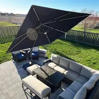 Laura Zweefparasol 300x300 cm met LED Verlichting – 360° Draaibaar, Aluminium Tuinparasol met Zonnepaneel, UV-bestendig & Waterafstotend, Vierkant Grijs –