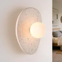LumenXL Wandlamp Lucio van travertin (natuursteen) met glazen bol