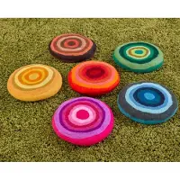 Cosy regenboog vilt comfort pads kleurrijke zitkussens 6 stuks.