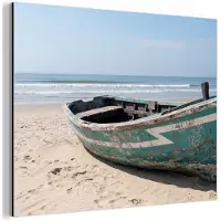 MuchoWow Aluminium schilderij 80x60 cm - Wanddecoratie metaal - Boot - Zandstrand - Zee - Metalen muurdecoratie woonkamer - Decoratie industrieel - Foto op dibond - Industriële accessoires slaapkamer
