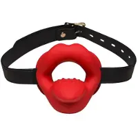 XR Brands Sissy - Vibrerende Mondknevel - Rood