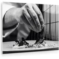 MuchoWow Glasschilderij 160x120 cm - Schilderij acrylglas - Chef - Garnering - Gerecht - Foto op glas - Muurdecoratie woonkamer - Wanddecoratie slaapkamer - Schilderijen