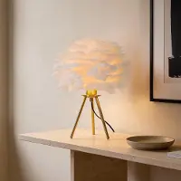 LumenXL Tafellamp Saphira met witte veren en goudmessing voet