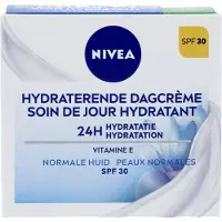 Nivea Essentials Verfrissende Dagcrème voor Vrouwen SPF 30 - Normale tot gemengde huid - Skincare - Moisturizer - Met vitamine E - 50 ml