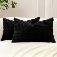 Unyqoos Set van twee zachte corduroy kussenhoezen met gestreept patchwork design