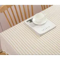 Unyqoos Beige rechthoekig tafelkleed in linnenlook voor binnen en buiten gebruik