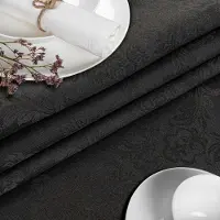 Unyqoos Wasbaar en onderhoudsvriendelijk zwart tafelkleed met barok ornamenten 100x140 cm
