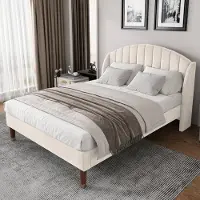 MODFU - Bedframe 140x190 cm – Beige velvet met gestoffeerd hoofdbord – Lattenbodem